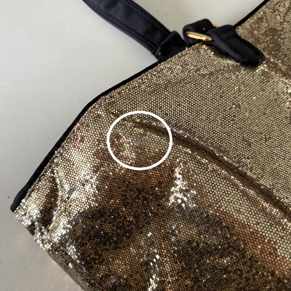 2/$40 - Victoria’s Secret Tote - Picture 8 of 10